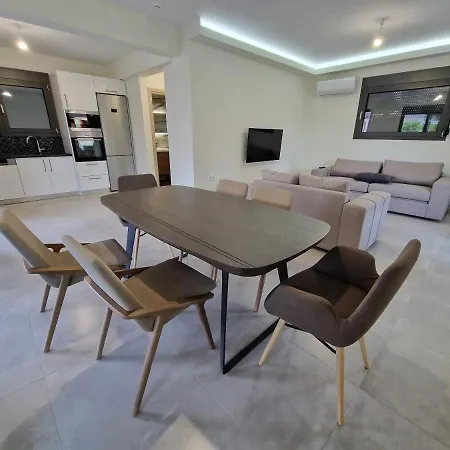 Sea Lux ヴィラ プラカ・リトホロ