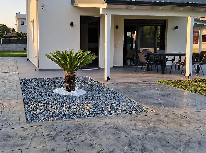 Sea Lux Villa *