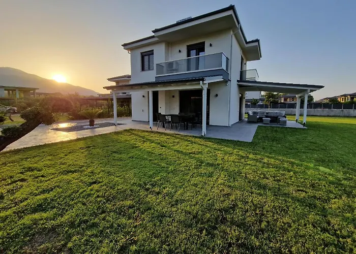 Sea Lux Villa